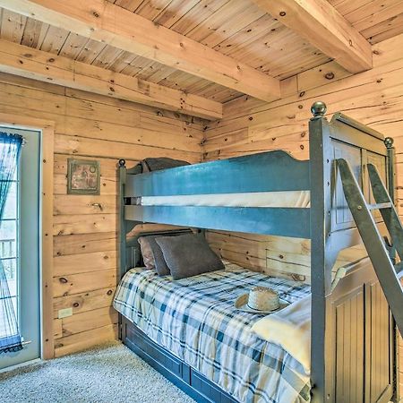 Resort Cabin With Fire Pit Golf, Hike And Play! Rothbury Exterior foto