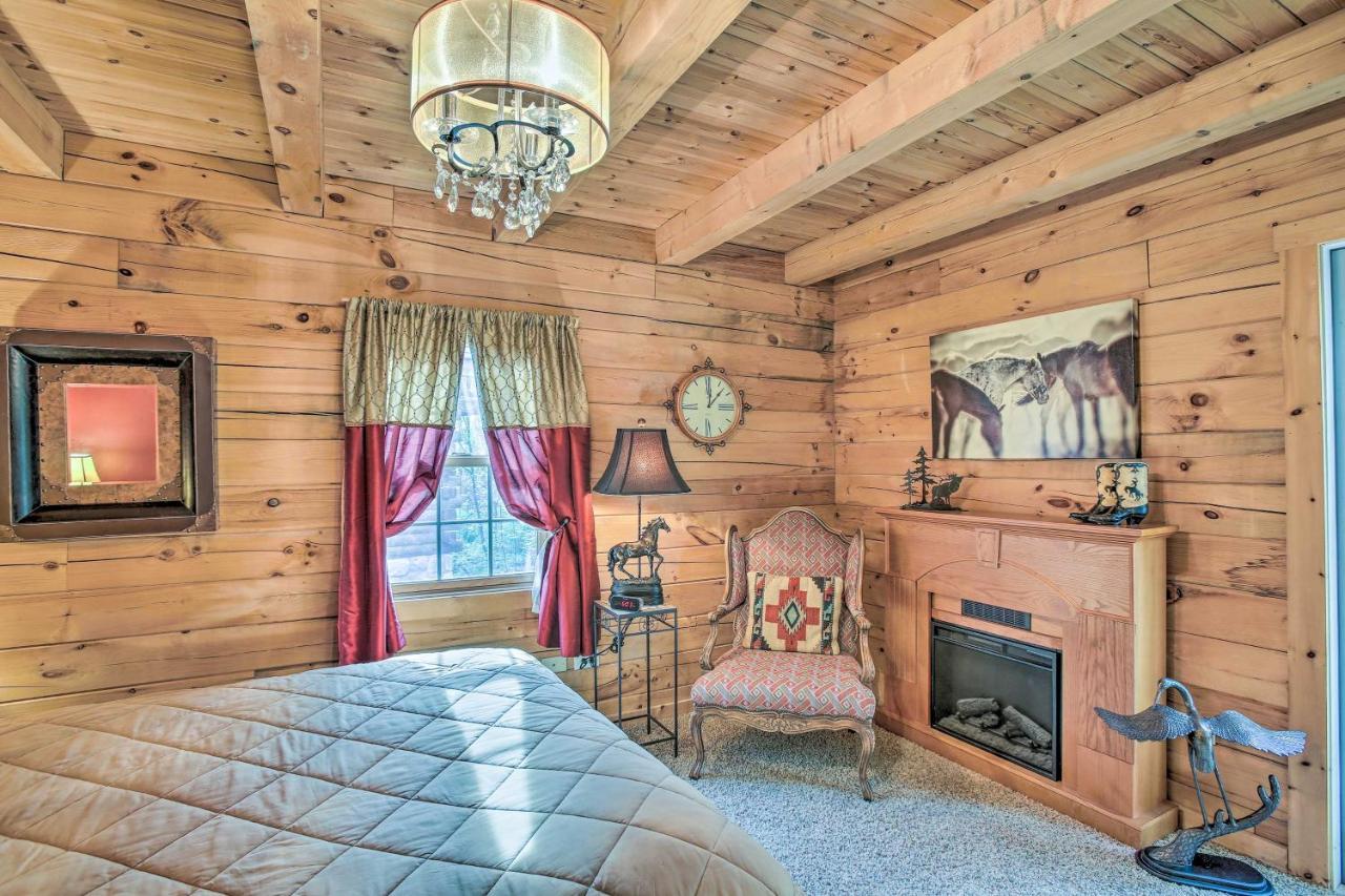 Resort Cabin With Fire Pit Golf, Hike And Play! Rothbury Exterior foto